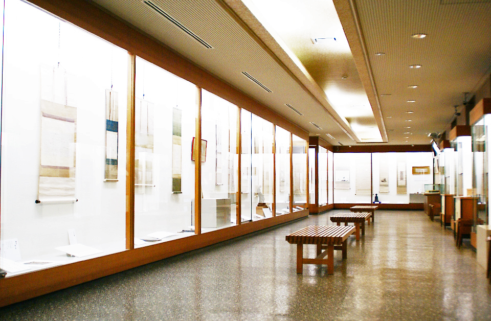 良寛記念館 館内展示室